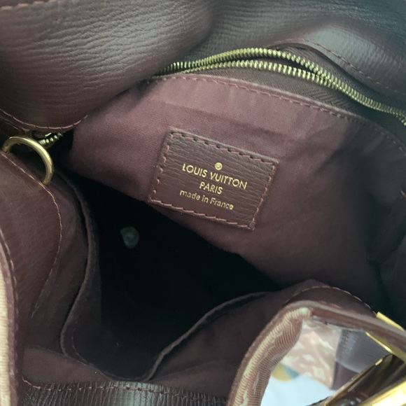 Louis Vuitton Limited Edition Hobo Bag - Picture 5 of 11